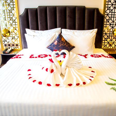 Cicilia City Hotel Saigon Center Хошимин Экстерьер фото