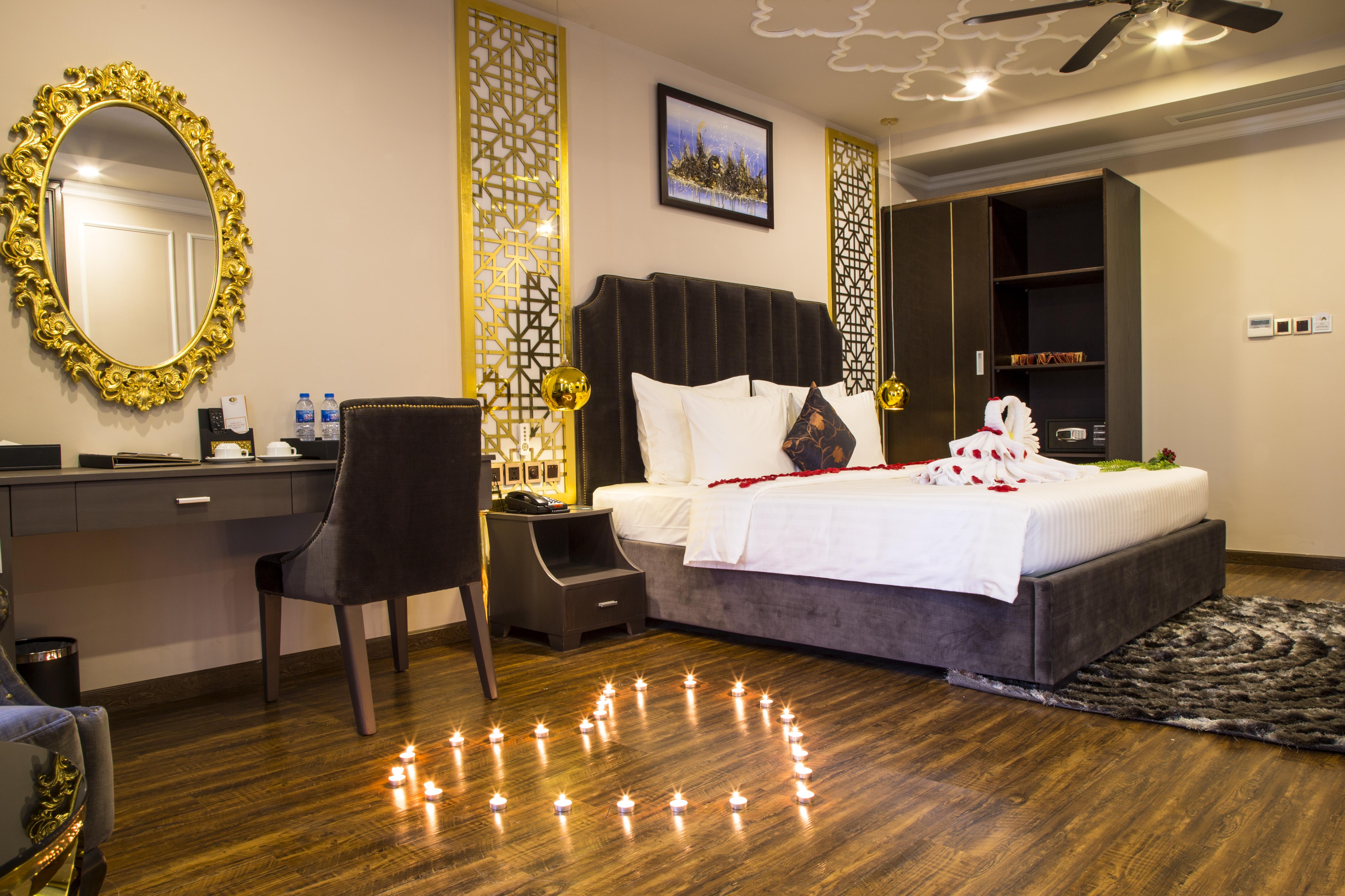 Cicilia City Hotel Saigon Center Хошимин Экстерьер фото