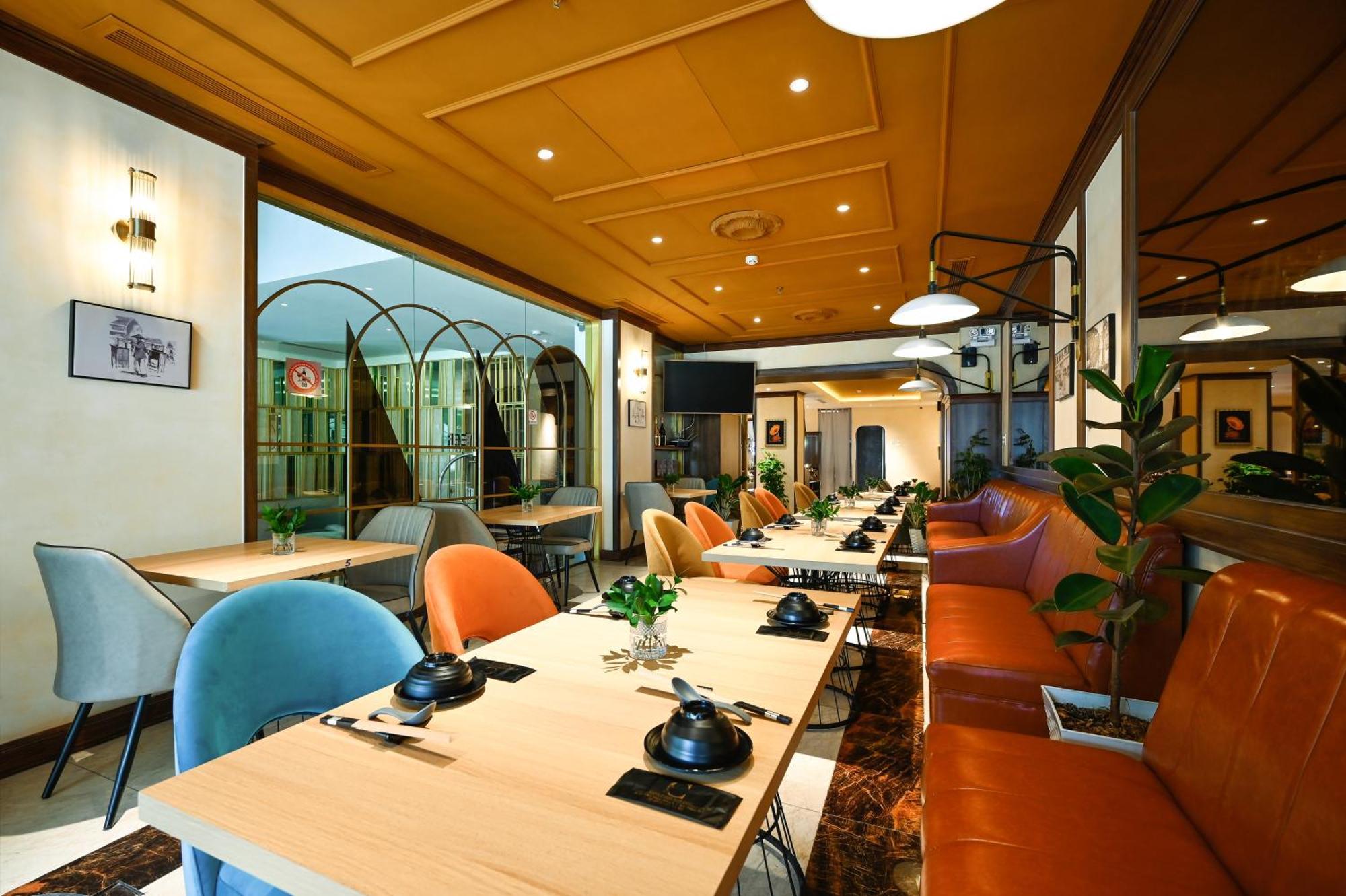 Cicilia City Hotel Saigon Center Хошимин Экстерьер фото