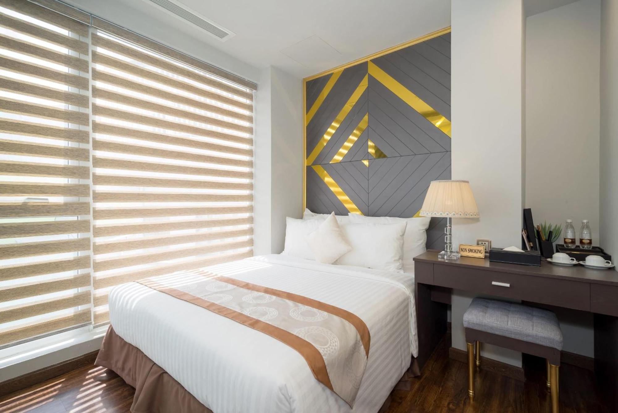 Cicilia City Hotel Saigon Center Хошимин Экстерьер фото
