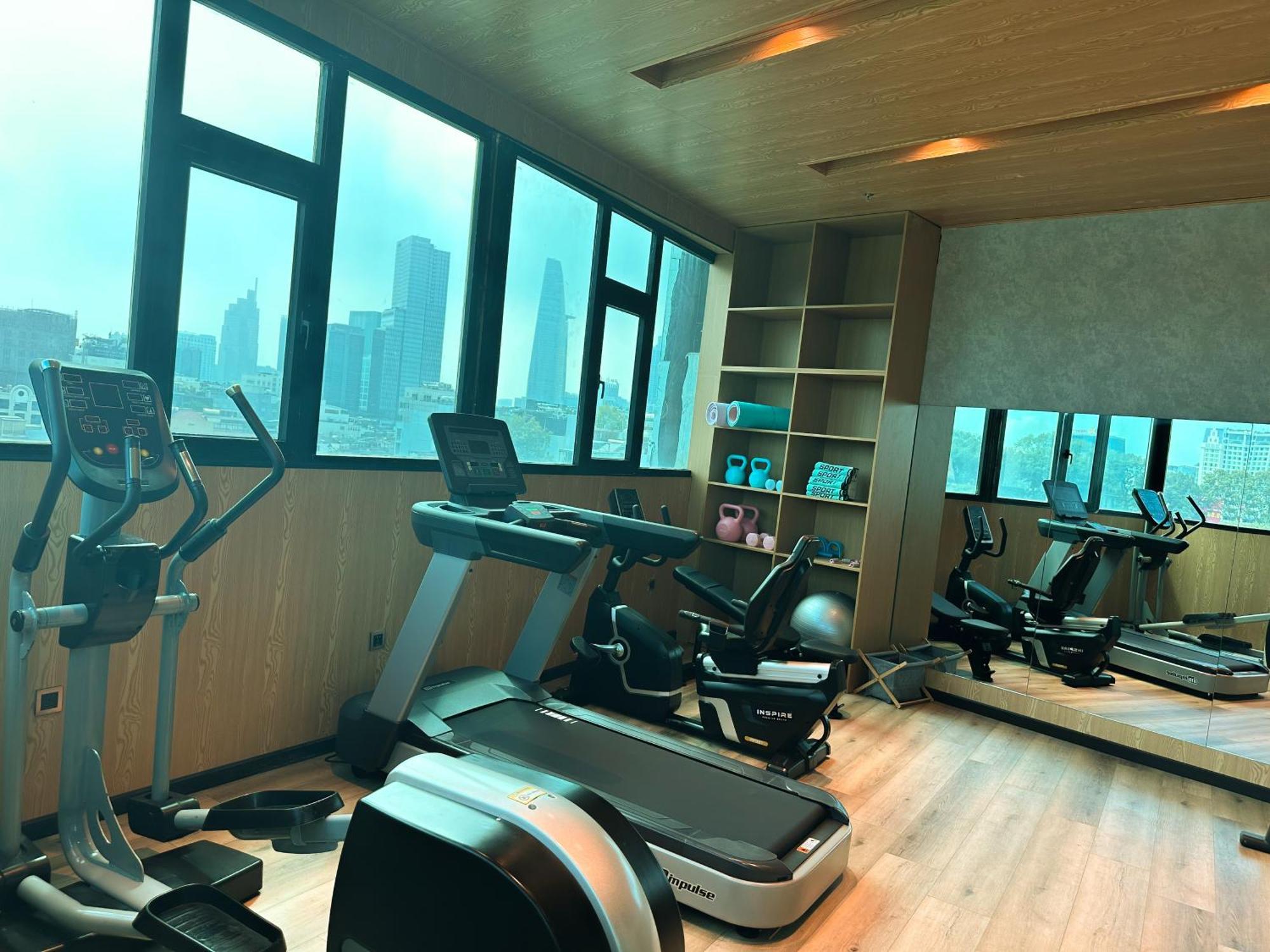 Cicilia City Hotel Saigon Center Хошимин Экстерьер фото
