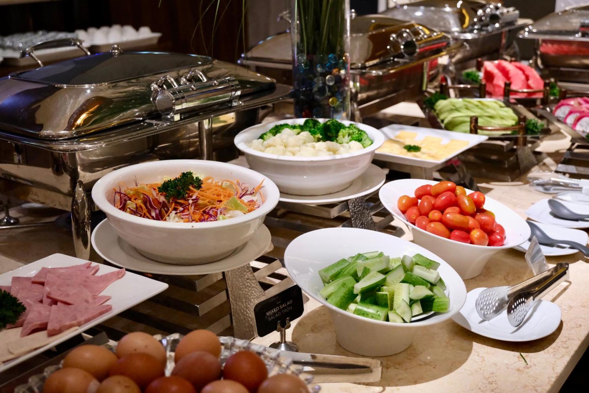 Cicilia City Hotel Saigon Center Хошимин Экстерьер фото